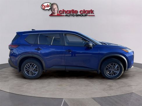Used 2023 Nissan Rogue S image 7