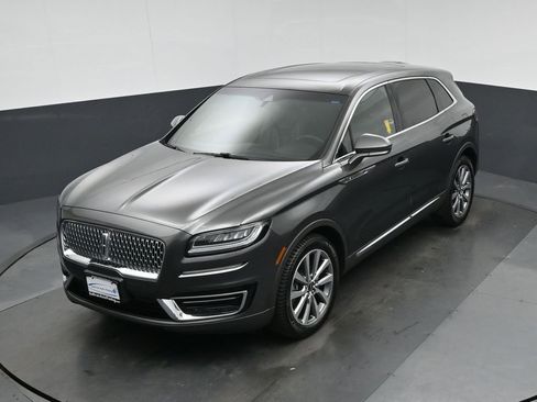 Used 2019 Lincoln Nautilus Select image 64