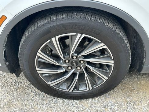 New 2026 Lincoln Aviator AWD image 5