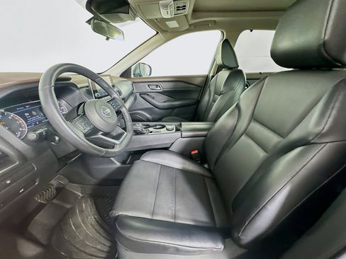 Used 2021 Nissan Rogue SV w/ Premium Package AWD/4WD image 13