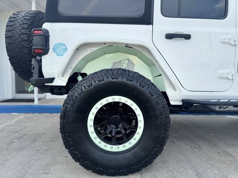 Used 2018 Jeep Wrangler Unlimited Rubicon AWD/4WD image 27