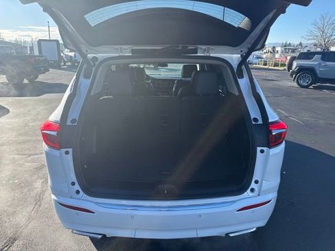 Used 2021 Buick Enclave Avenir w/ Avenir Technology Package image 19