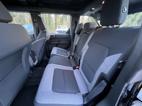 New 2025 Ford Bronco 4-Door image 23