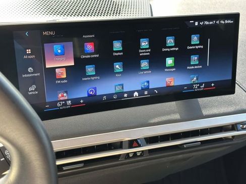 Certified 2024 BMW iX xDrive50 w/ Sport Package AWD/4WD image 33