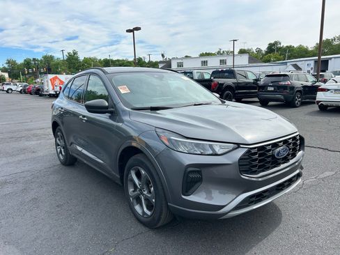 Used 2024 Ford Escape ST-Line w/ Tech Pack #1 AWD/4WD image 3
