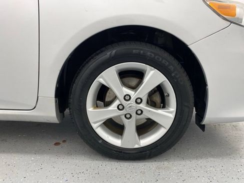 Used 2013 Toyota Corolla LE w/ Premium Pkg FWD image 8