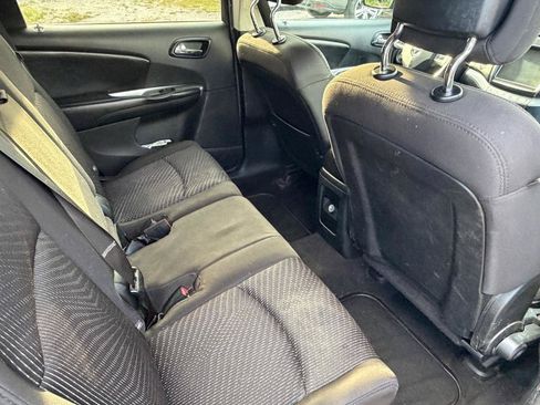 Used 2014 Dodge Journey SXT w/ Flexible Seating Group FWD image 9