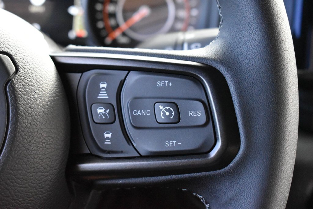 Used 2025 Jeep Wrangler Sport AWD/4WD image 20