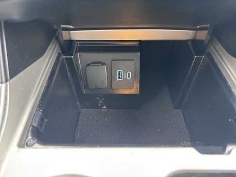 Used 2023 Ford Explorer XLT w/ Equipment Group 202A image 35