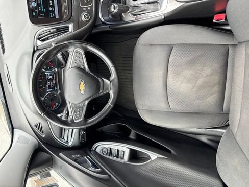 Used 2018 Chevrolet Malibu LT w/ Driver Confidence Package FWD image 34