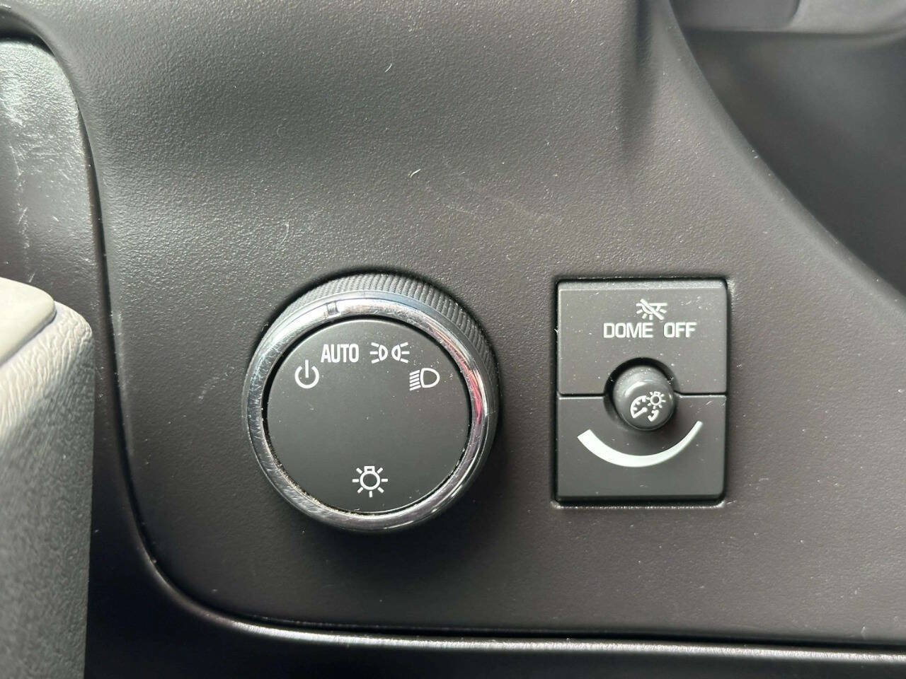 Used 2014 Chevrolet Express 2500 RWD image 30