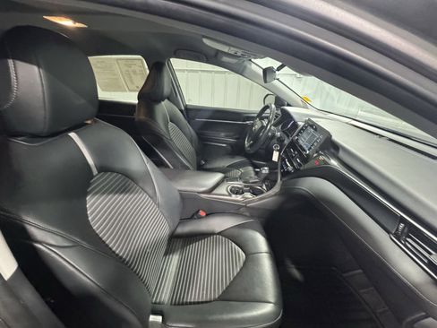 Used 2022 Toyota Camry SE image 21