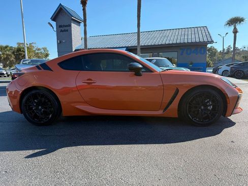 Used 2023 Toyota GR86 10th Anniversary SE image 4