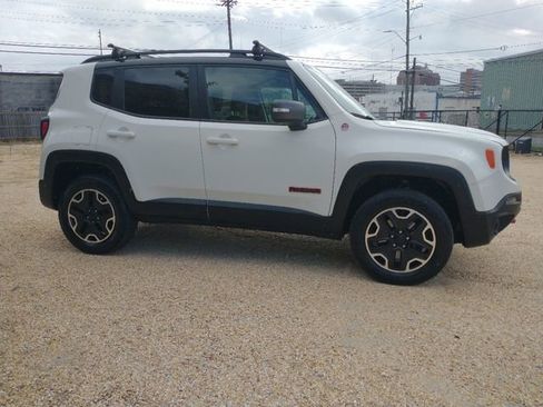 Used 2017 Jeep Renegade Trailhawk w/ Popular Equipment Group image 25