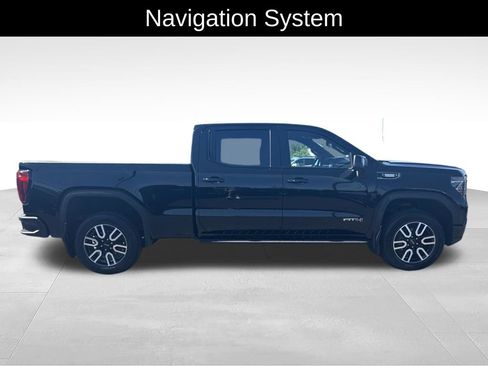 Used 2022 GMC Sierra 1500 AT4 w/ AT4 Premium Package AWD/4WD image 2