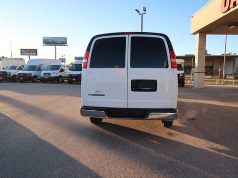 Used 2018 Chevrolet Express 3500 LT w/ LT Preferred Equipment Group image 5