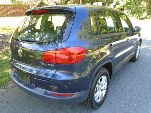 Used 2013 Volkswagen Tiguan S image 5