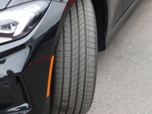 Used 2025 BMW 330i xDrive Sedan w/ Premium Package image 7