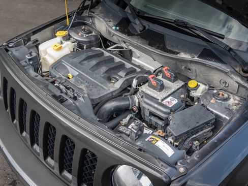 Used 2015 Jeep Patriot Limited AWD/4WD image 11