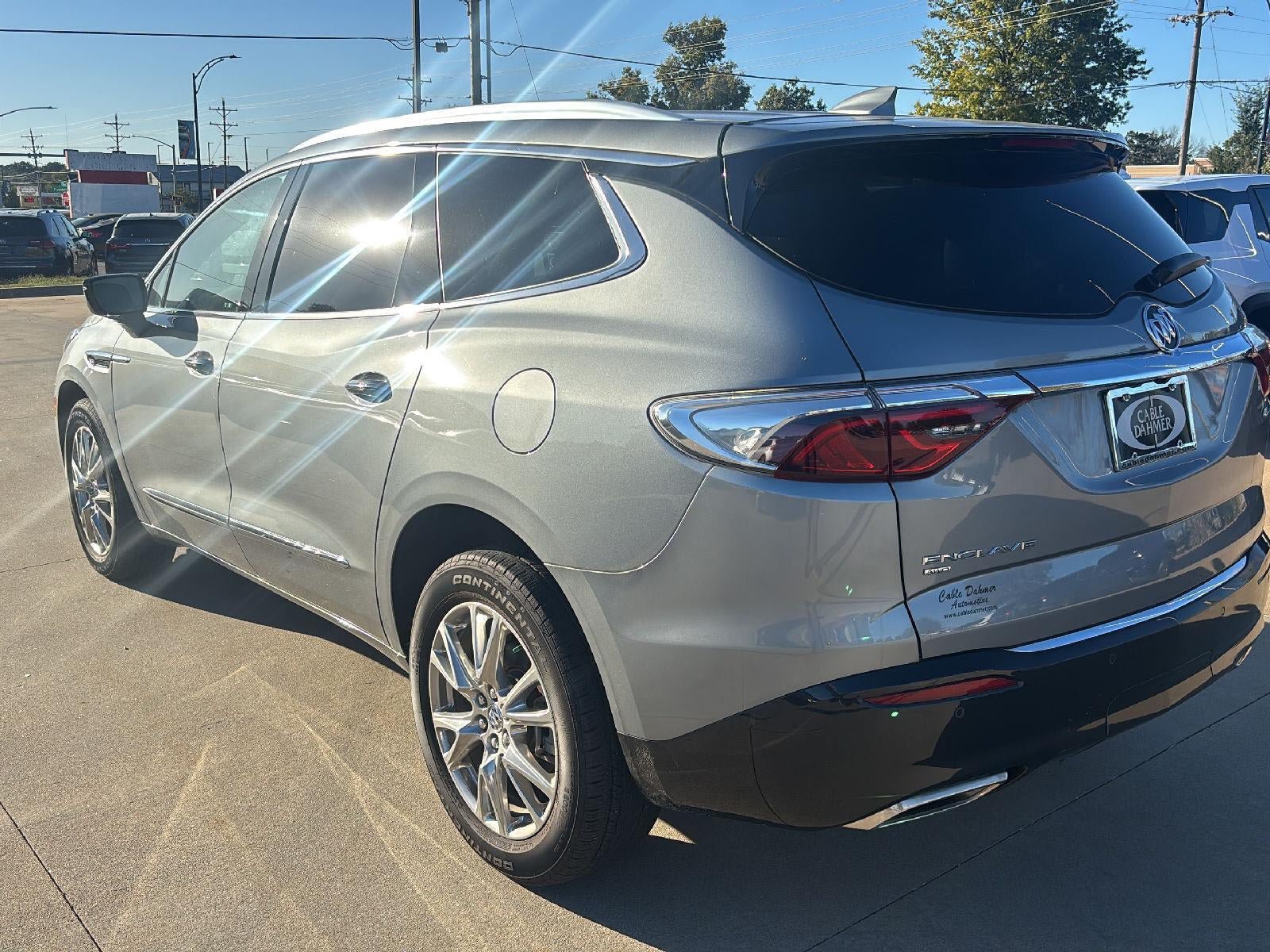 Used 2023 Buick Enclave Essence w/ Experience Buick Package AWD/4WD image 4