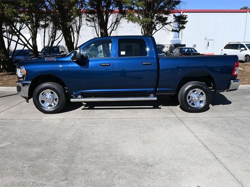 Used 2024 RAM 2500 Tradesman w/ Chrome Appearance Group image 31