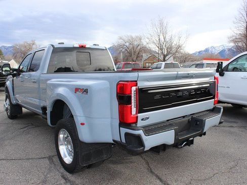 Used 2026 Ford F450 Platinum w/ FX4 Off-Road Package image 4