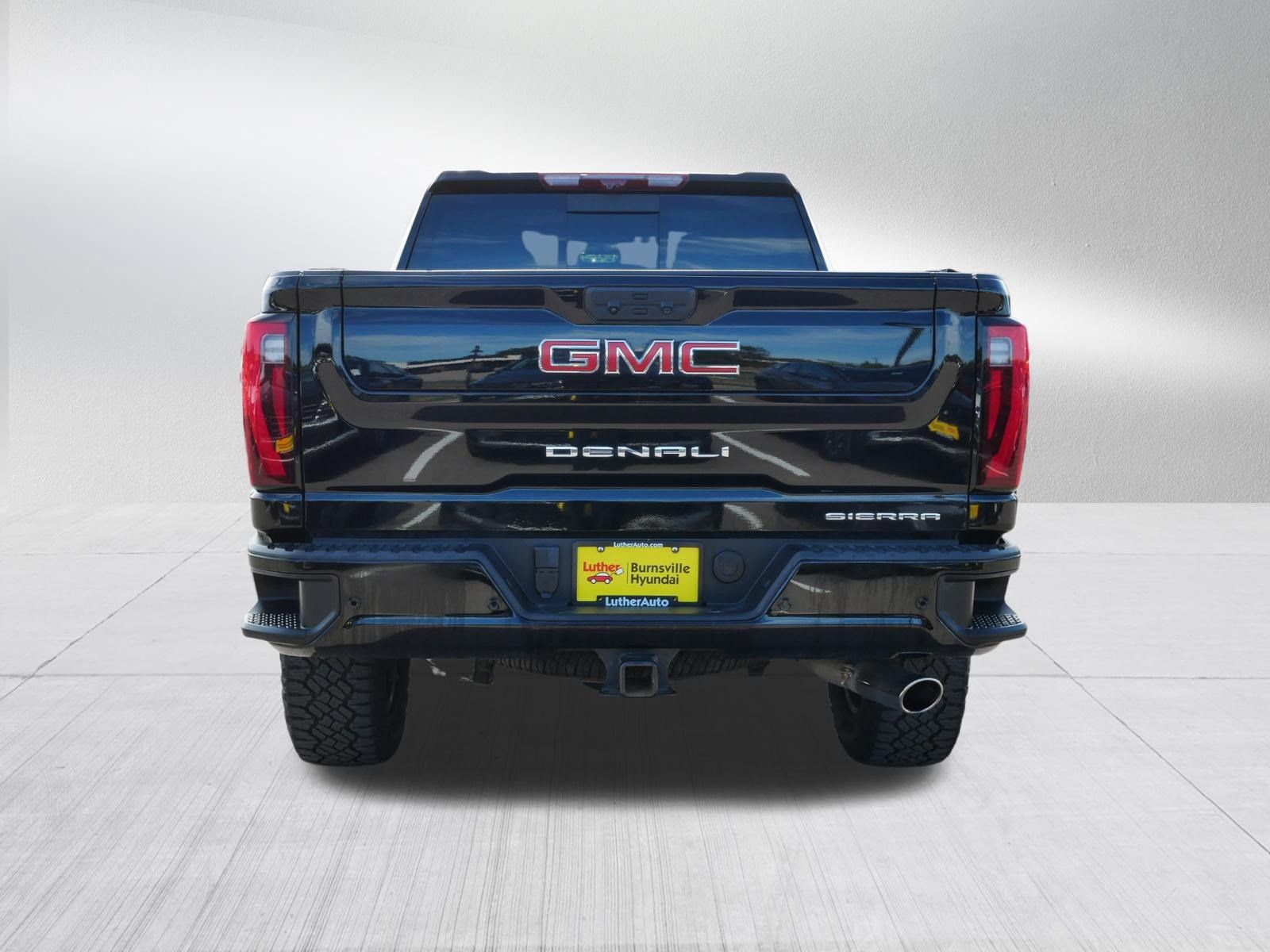 Used 2024 GMC Sierra 2500 Denali w/ Denali Reserve Package AWD/4WD image 6