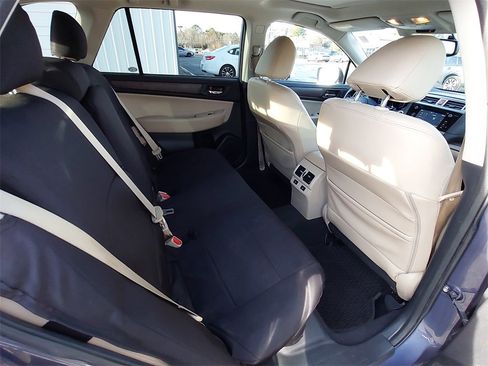 Used 2016 Subaru Outback 3.6R Limited image 33