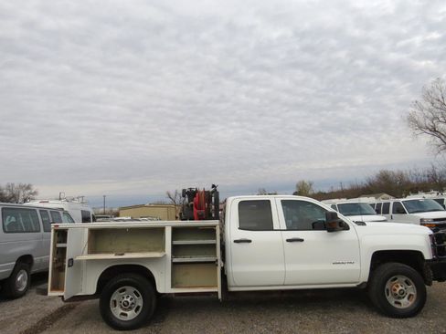 Used 2019 Chevrolet Silverado 2500 W/T w/ WT Convenience Package AWD/4WD image 5
