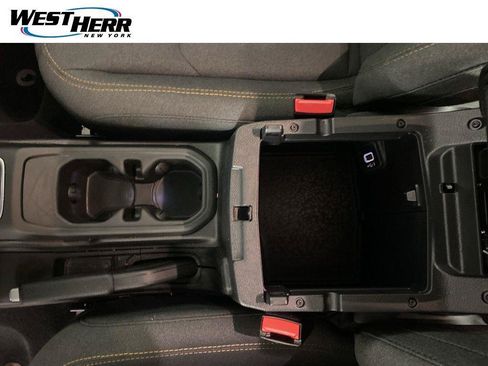 Used 2026 Jeep Wrangler Unlimited Sport AWD/4WD image 9