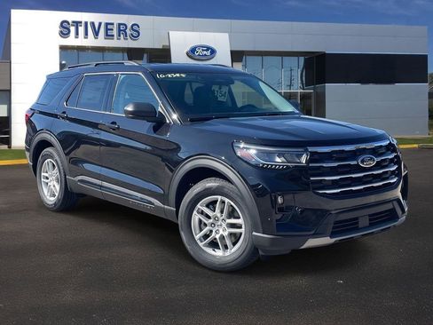 New 2026 Ford Explorer Active w/ Active Comfort Package RWD image 1