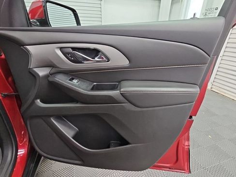 Used 2020 Chevrolet Traverse LT FWD image 41