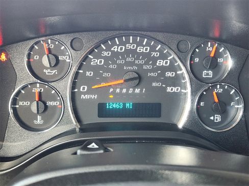 Certified 2024 GMC Savana 2500 w/ Driver Convenience Package image 17