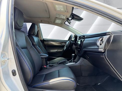 Used 2019 Toyota Corolla XSE FWD image 10