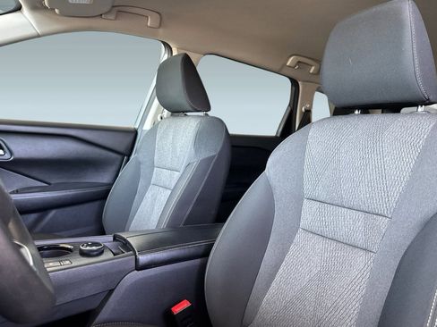 Used 2024 Nissan Rogue SV image 22