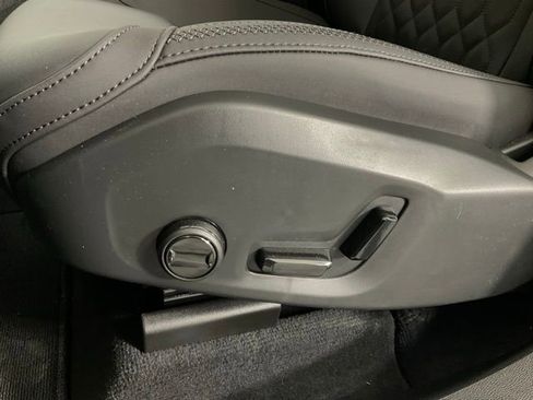 New 2026 Volvo XC60 B5 Plus w/ Protection Package Premier AWD/4WD image 29