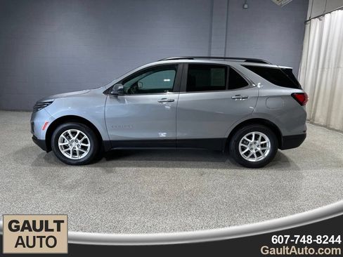 Used 2023 Chevrolet Equinox LT AWD/4WD image 3