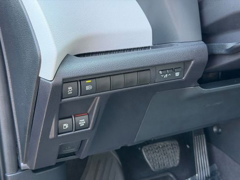 Used 2025 Toyota Sienna XSE AWD/4WD image 16