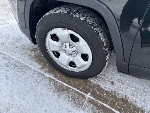 Used 2016 Jeep Cherokee Sport w/ Cold Weather Group image 13