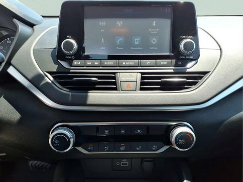 Used 2022 Nissan Altima 2.5 S FWD image 18