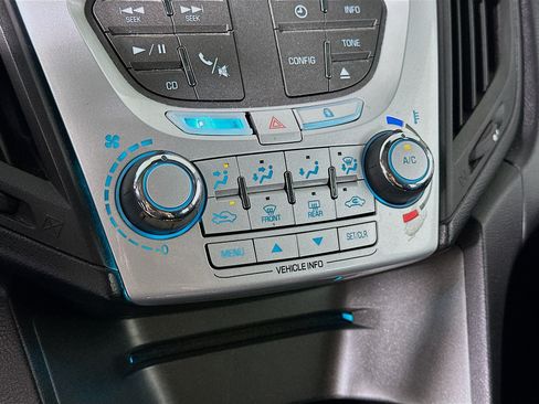 Used 2015 Chevrolet Equinox LS FWD image 21