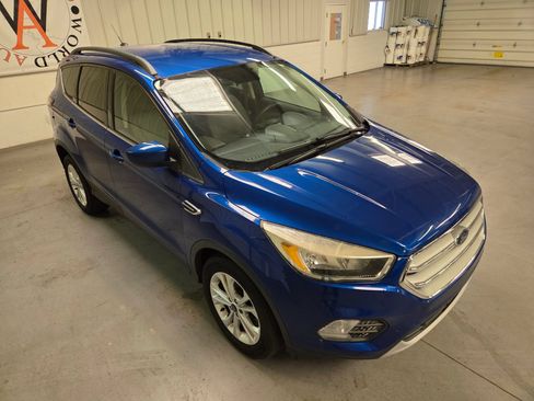 Used 2018 Ford Escape SE FWD image 11