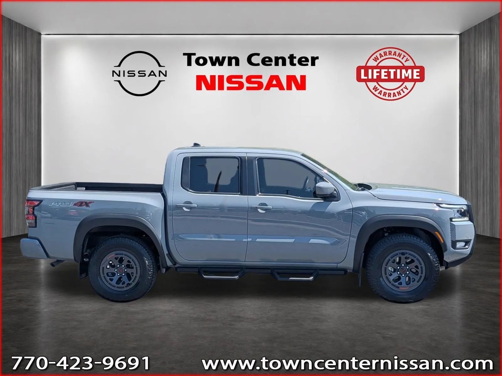 Certified 2025 Nissan Frontier PRO-4X AWD/4WD image 8