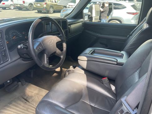 Used 2007 Chevrolet Silverado 2500 LT w/ Skid Plate Package AWD/4WD image 9