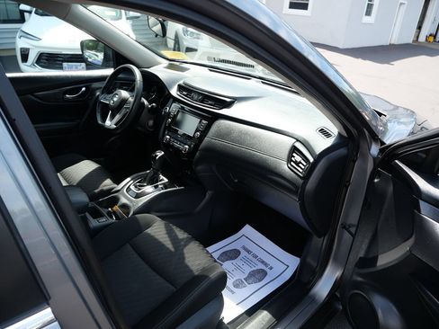 Used 2018 Nissan Rogue SV FWD image 26