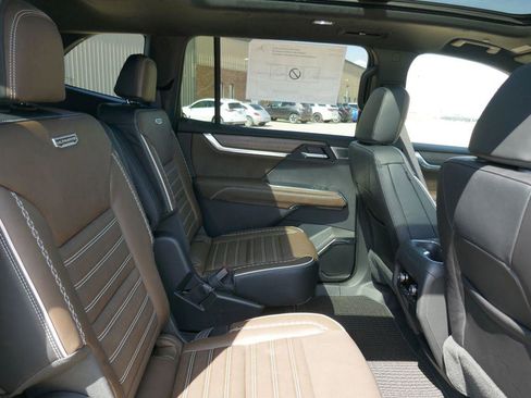 New 2026 GMC Acadia Denali Ultimate image 11