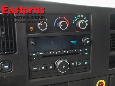 Used 2017 Chevrolet Express 2500 image 20