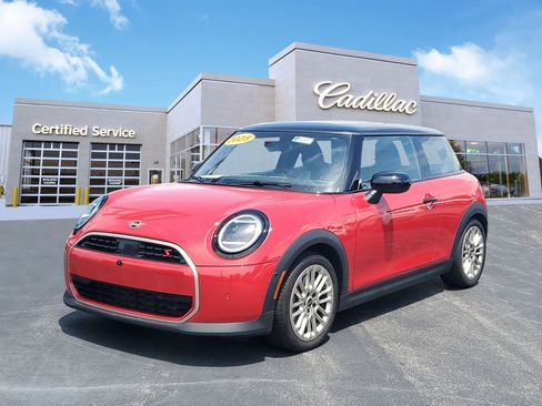 Used 2025 MINI Cooper S FWD image 1