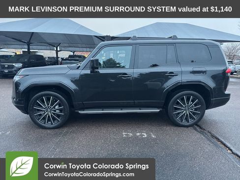 Used 2024 Lexus GX 550 w/ Accessory Package (2T) image 5