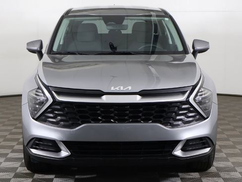 Used 2024 Kia Sportage LX image 9